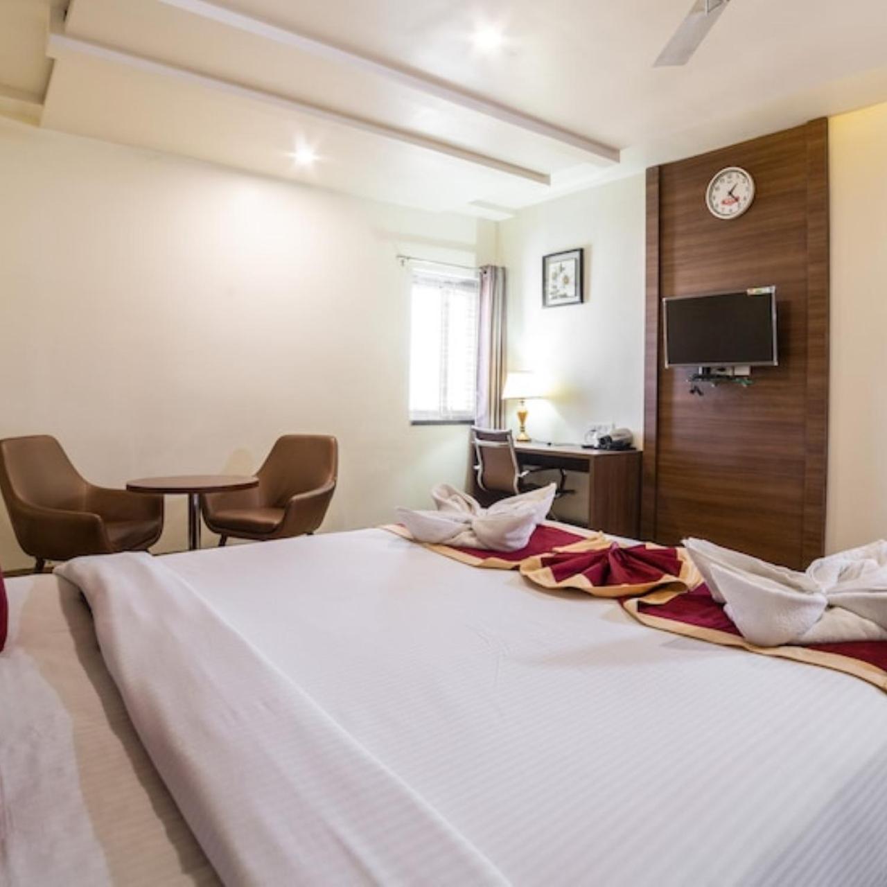 Hotel Svm Grand Medipally Hyderabad Ngoại thất bức ảnh
