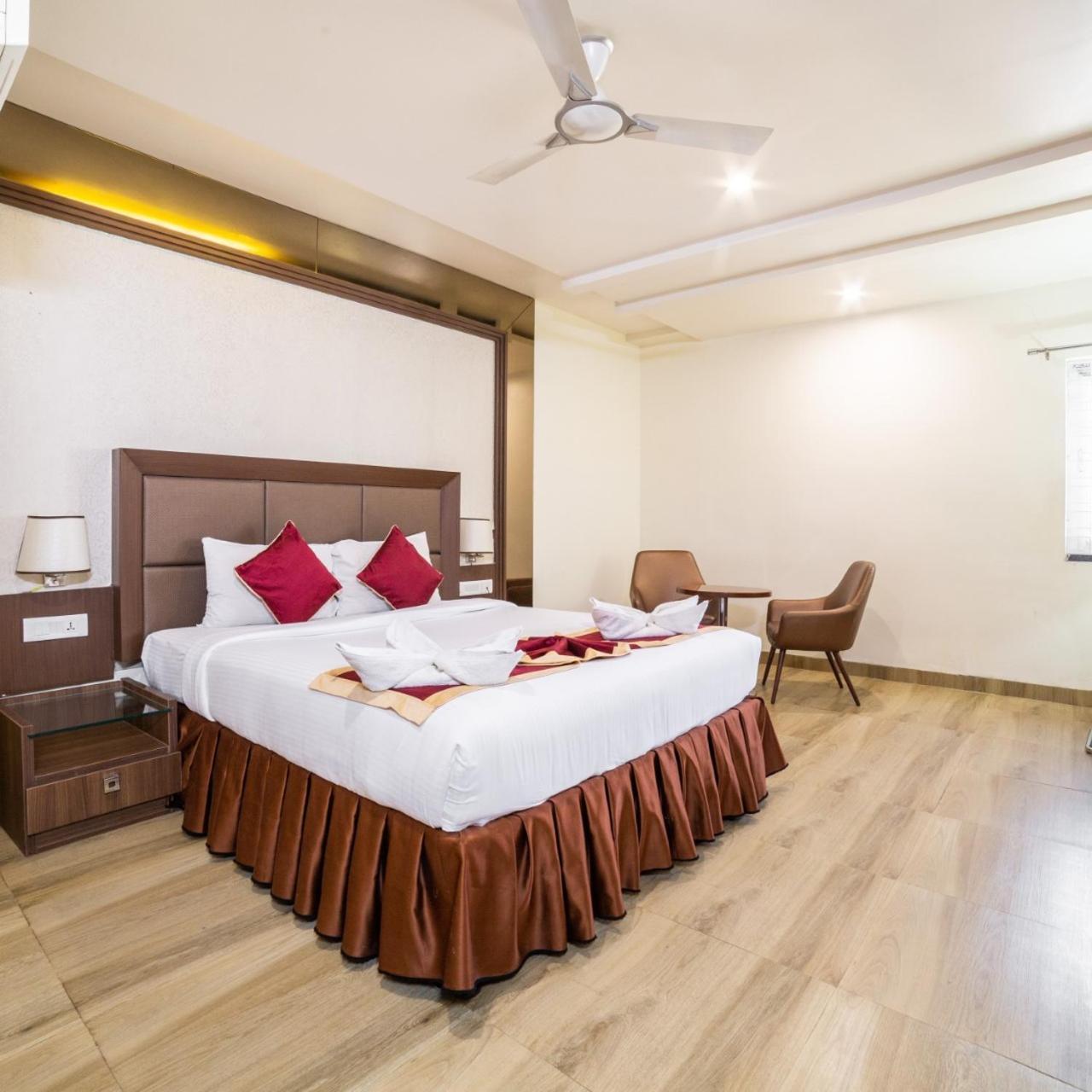 Hotel Svm Grand Medipally Hyderabad Ngoại thất bức ảnh