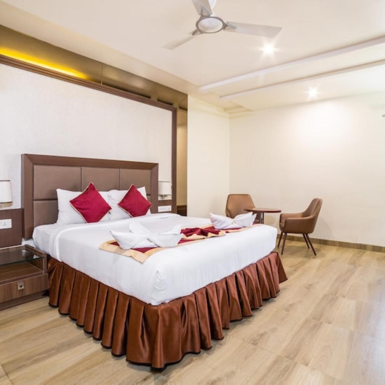 Hotel Svm Grand Medipally Hyderabad Ngoại thất bức ảnh