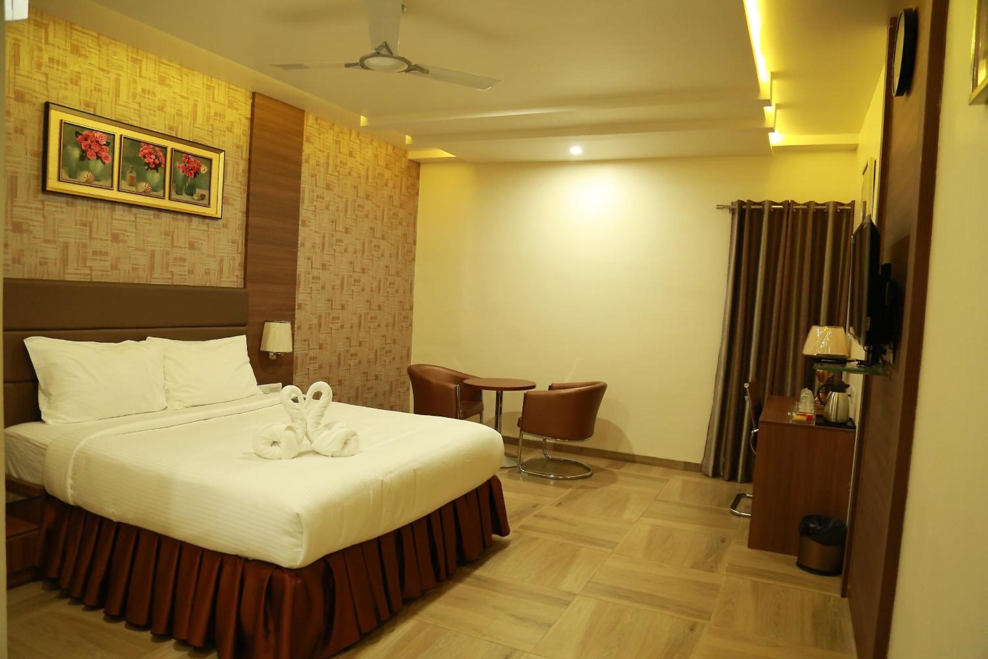 Hotel Svm Grand Medipally Hyderabad Ngoại thất bức ảnh