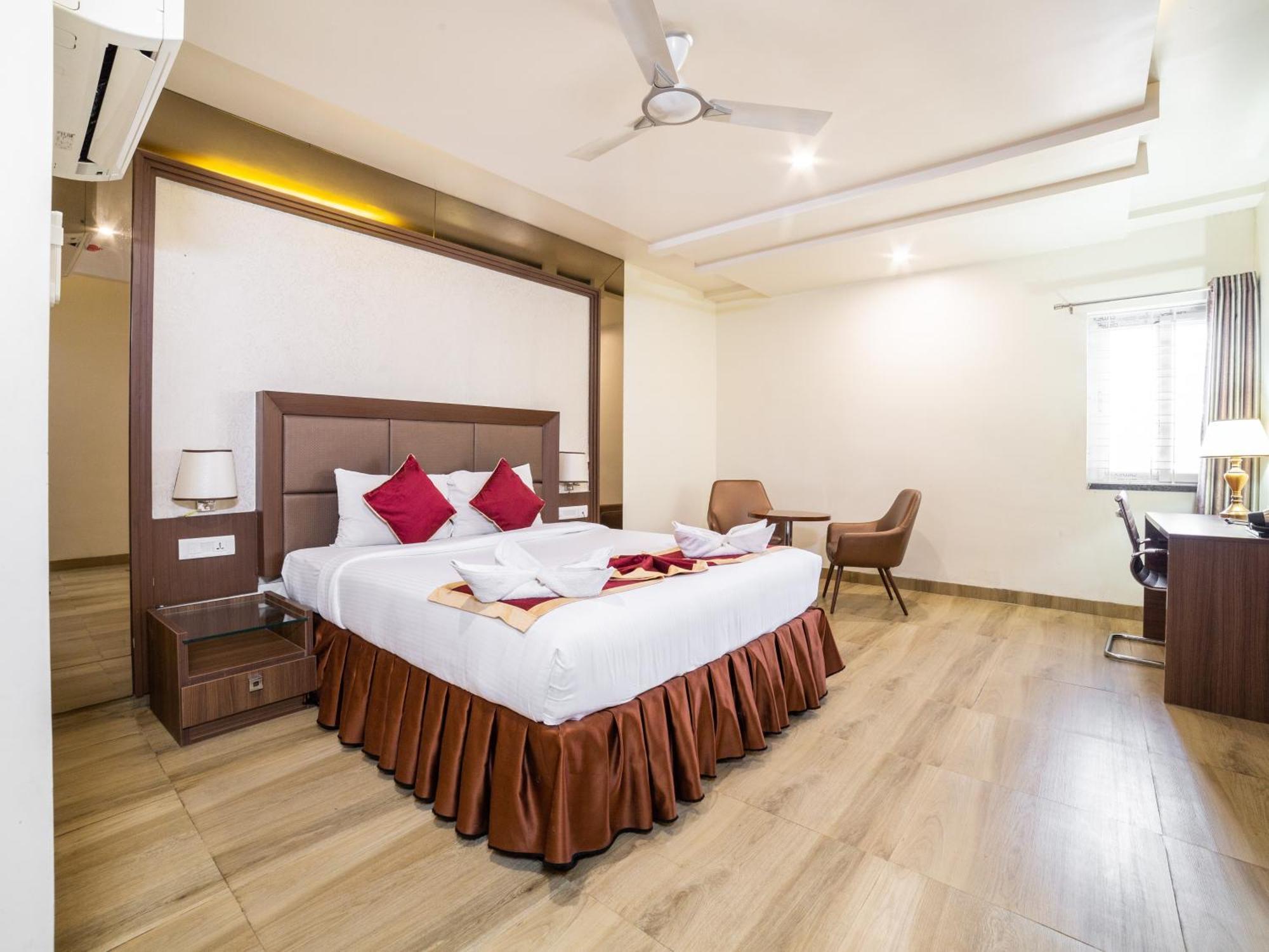 Hotel Svm Grand Medipally Hyderabad Ngoại thất bức ảnh